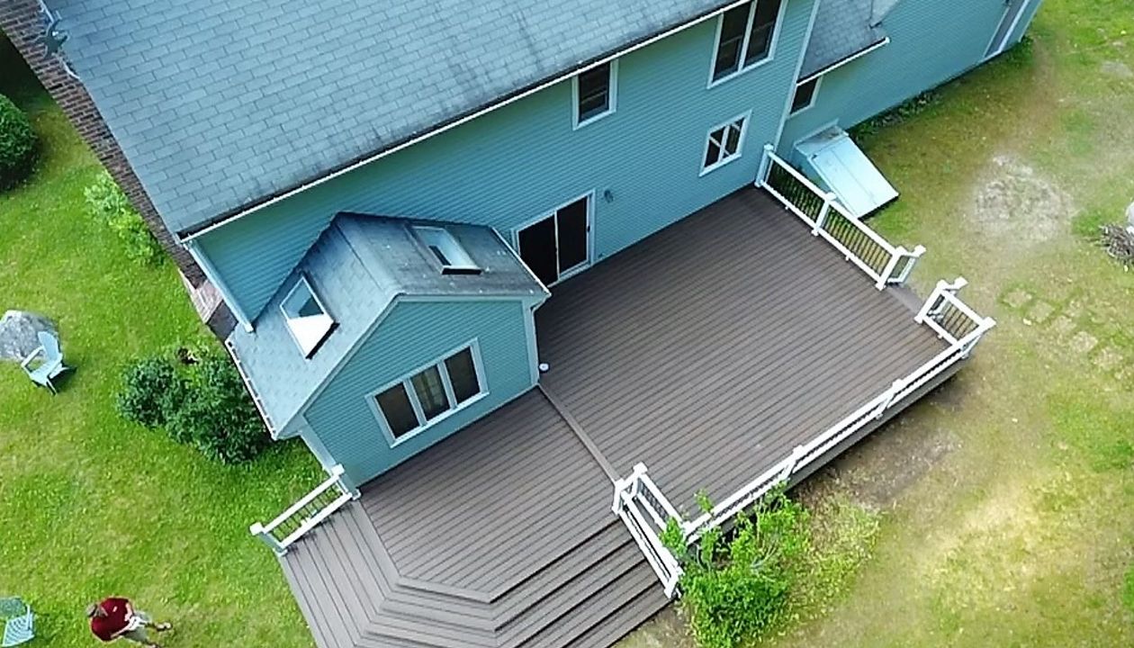 Spiced Rum Decking & Black Round Balusters