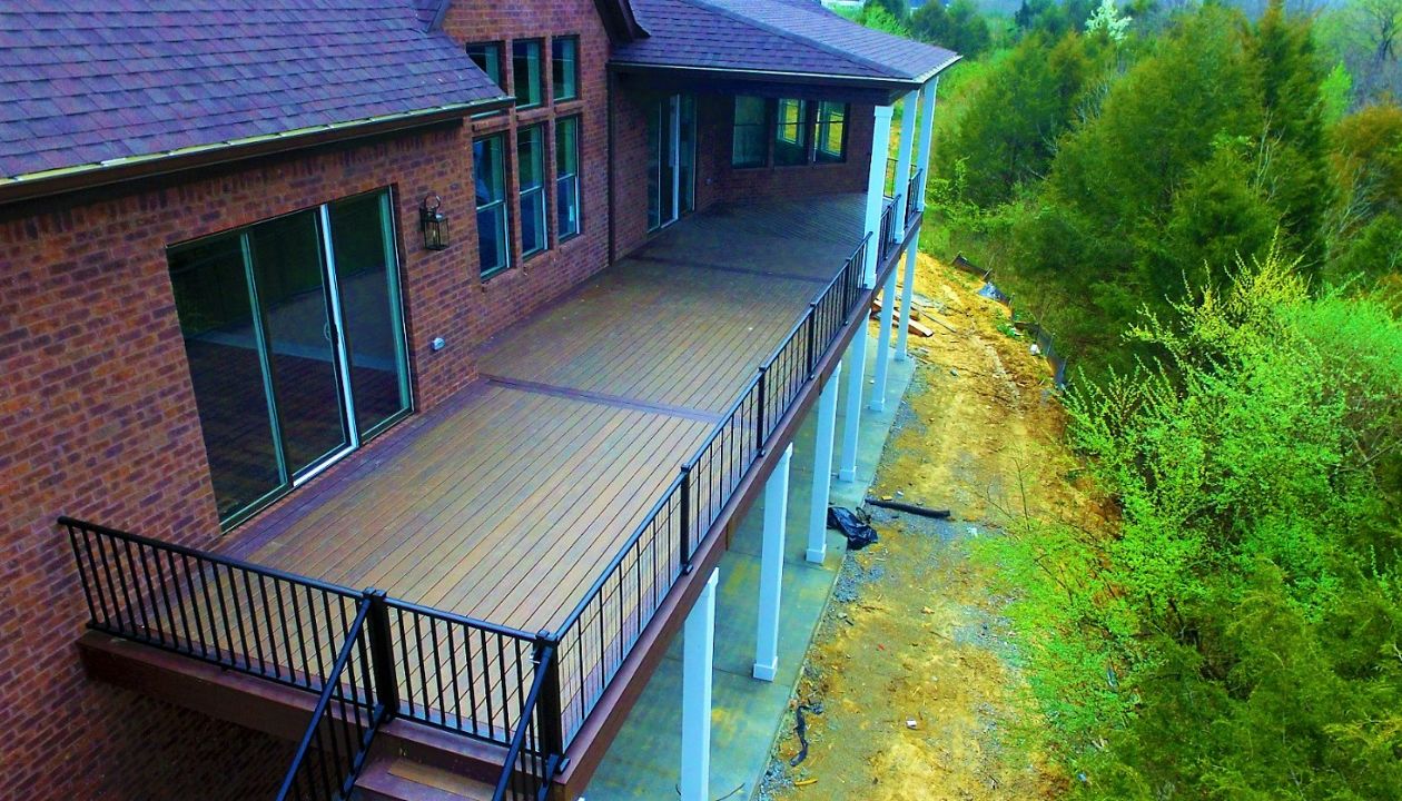 1600 sqft Trex Transcends Tiki Torch and Spiced Rum Border