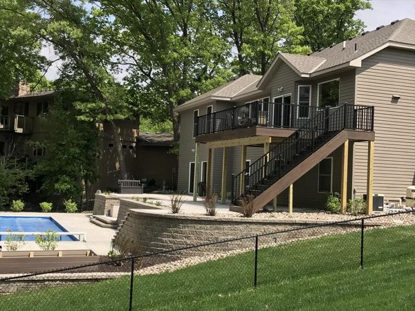 Trex transecnd spiced rum deck with Signature rail - Twin Cities Metro