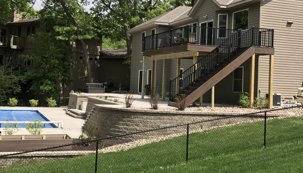 Trex transecnd spiced rum deck with Signature rail - Twin Cities Metro