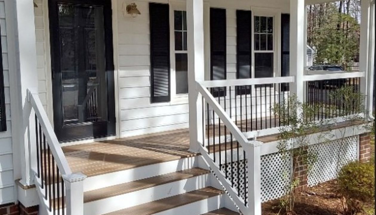 Trex Transcend Rope Swing porch