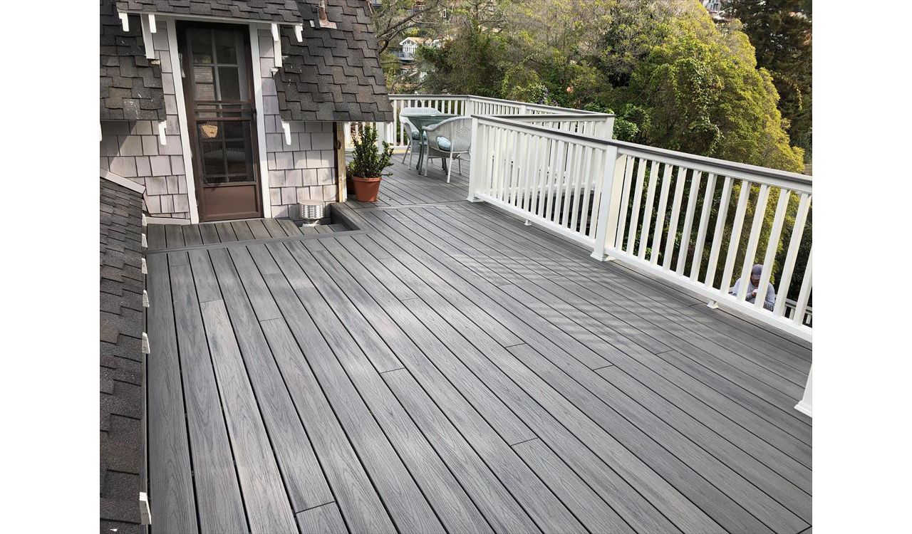 3 level treehouse deck in Laguna Beach