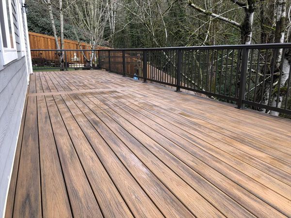 Trex Havana Gold decking. Happy Valley, OR.