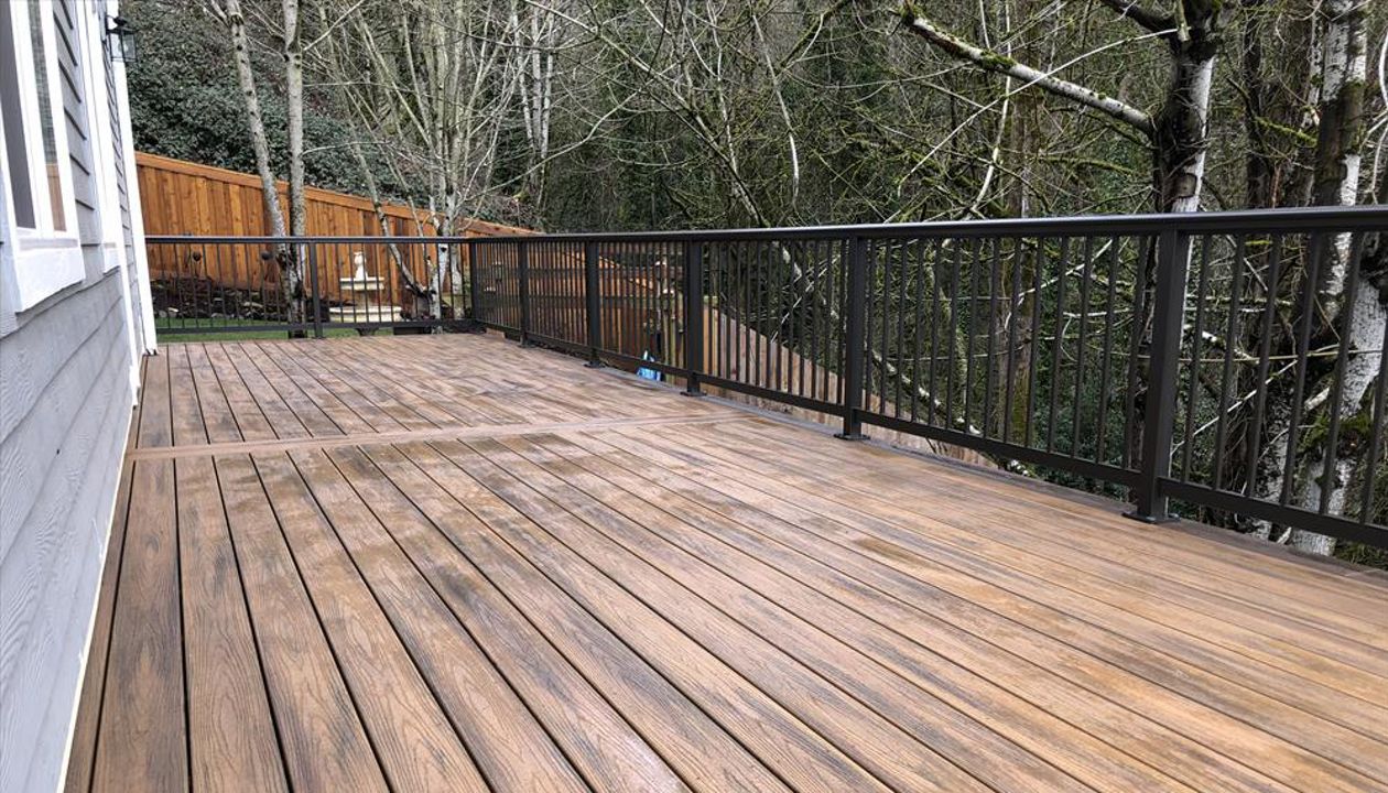 Trex Havana Gold decking. Happy Valley, OR.