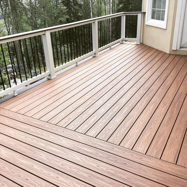 Tiki Torch decking in a simple yet elegant pattern