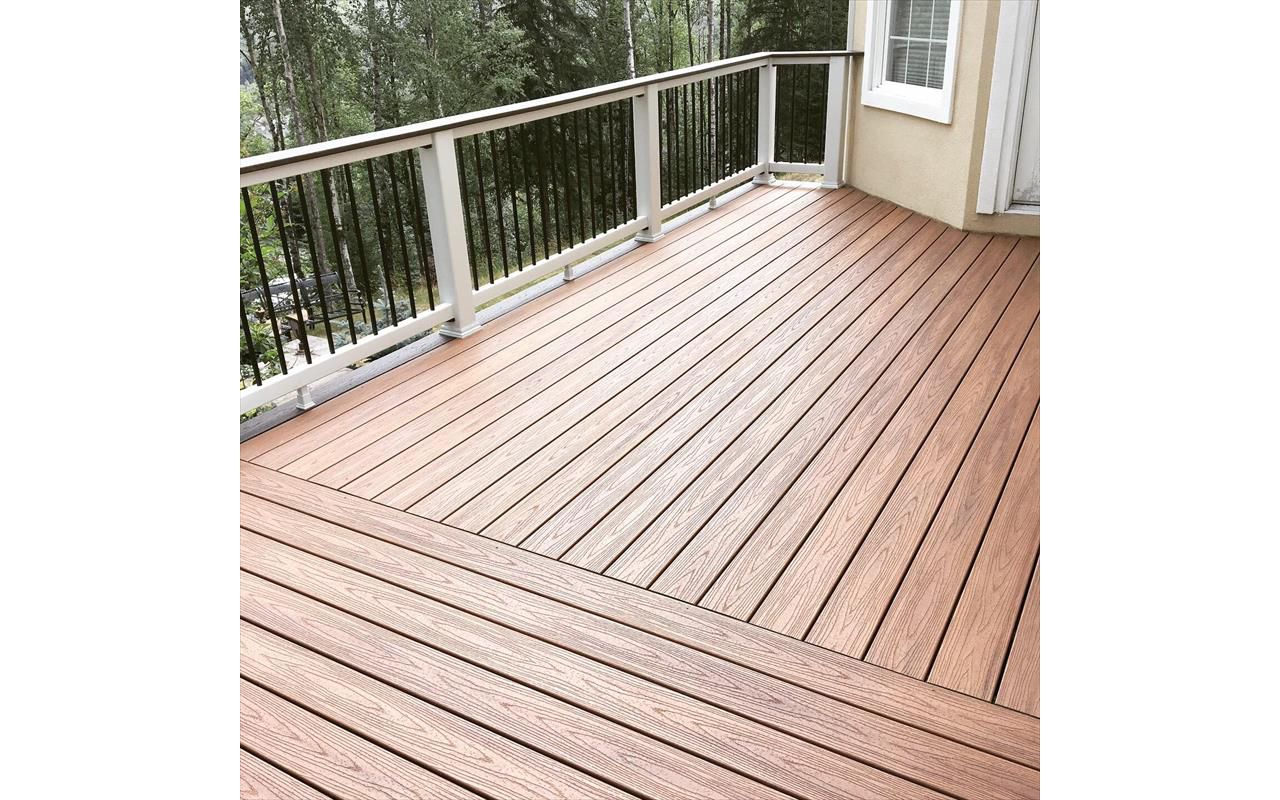 Tiki Torch decking in a simple yet elegant pattern