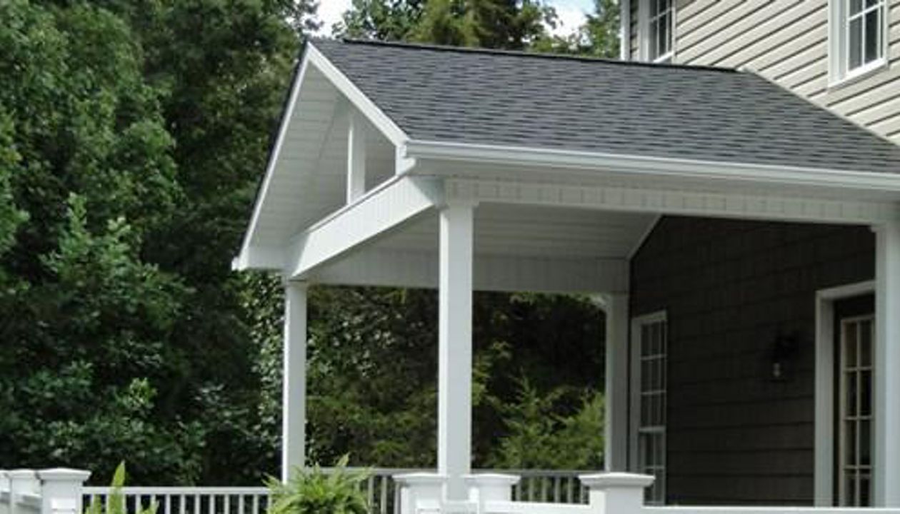 Trex Transcend decking with porch