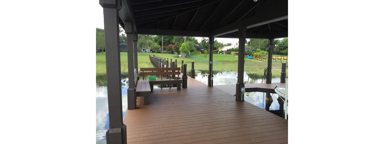 Trex Select Saddle Dock located in Dr. Phillips (Orlando)