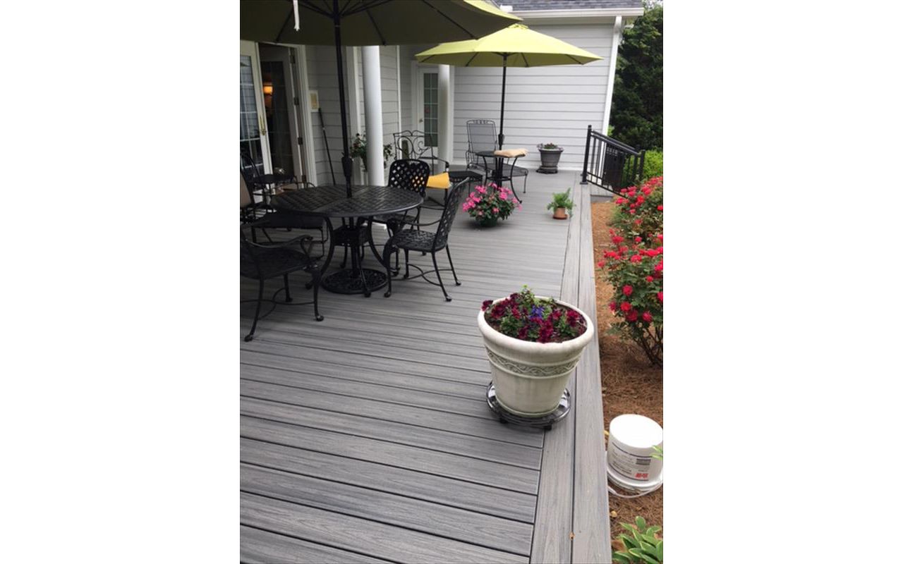This Trex Transcend deck flows perfectly into the garden