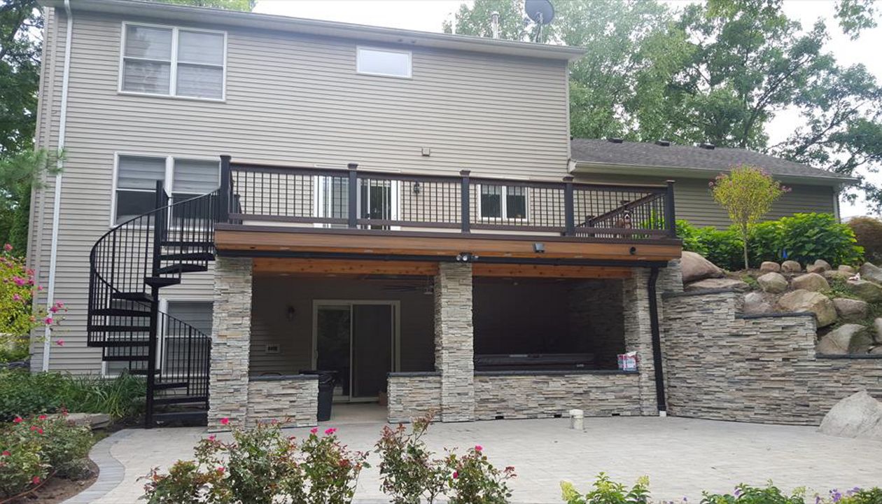 Trex Havanah gold deck over hot tub grotto