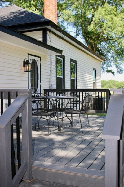 Middle Road Deck: Clamshell decking and cocktail rail