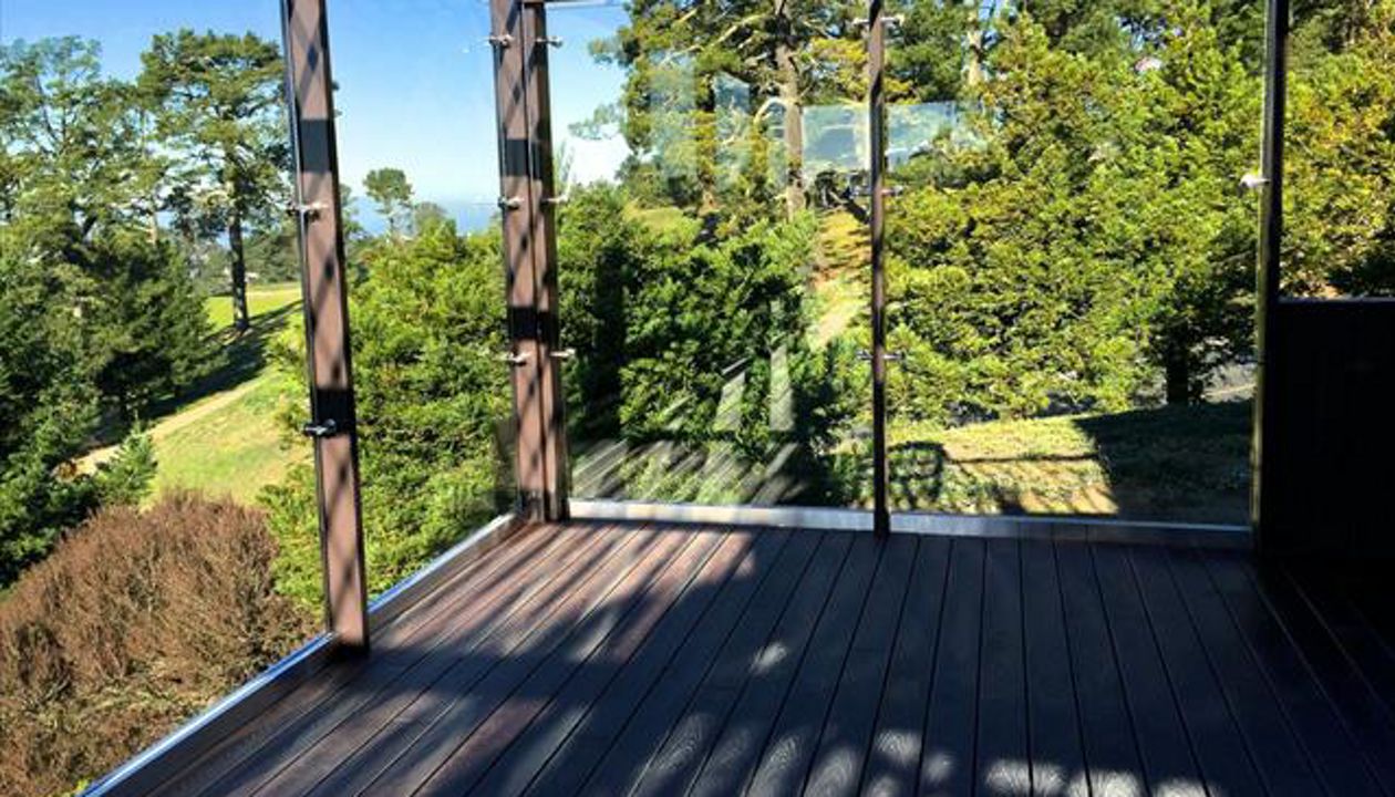 Trex Transcend Glass windscreen decking Berkeley El Cerrito