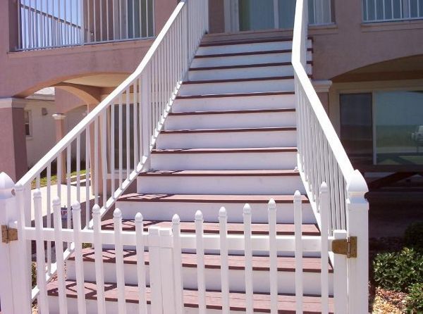 A flared stair using Trex, hidden fasteners