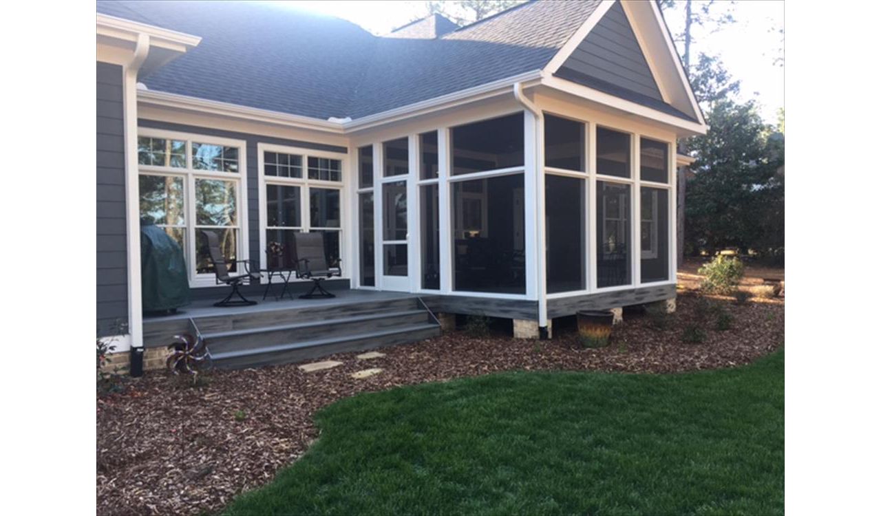 Trex Transcend Island Mist porch & deck in Southern Pines, NC