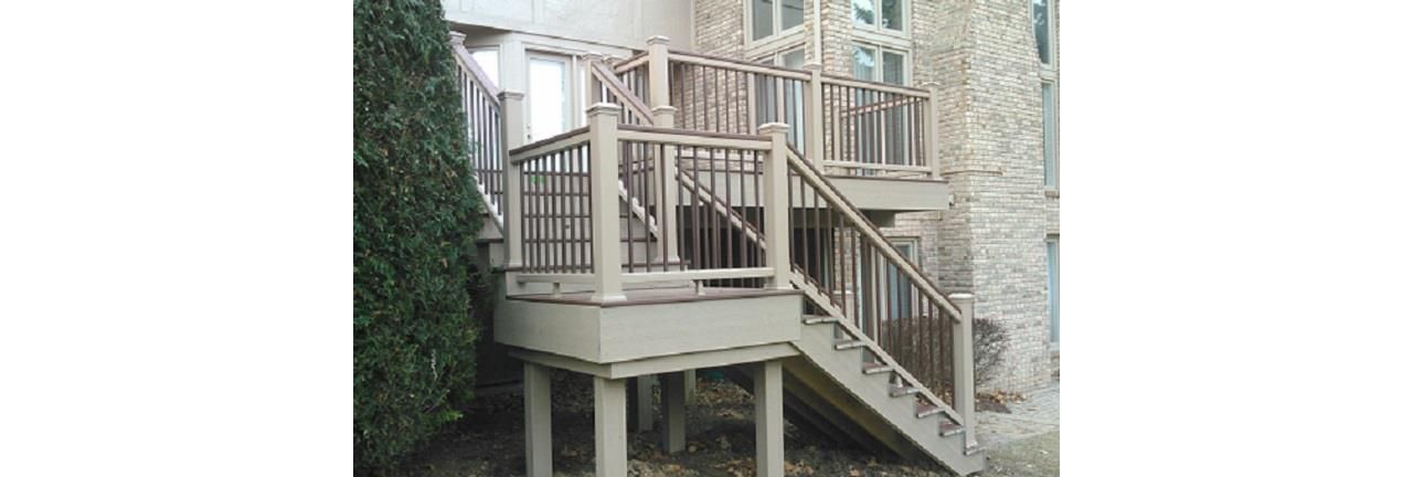 Transcends Decking With Transcends Universal Railing