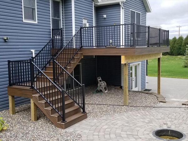 Trex Transcend Spiced Rum Decking and Trex Signature Rails, Byron MN