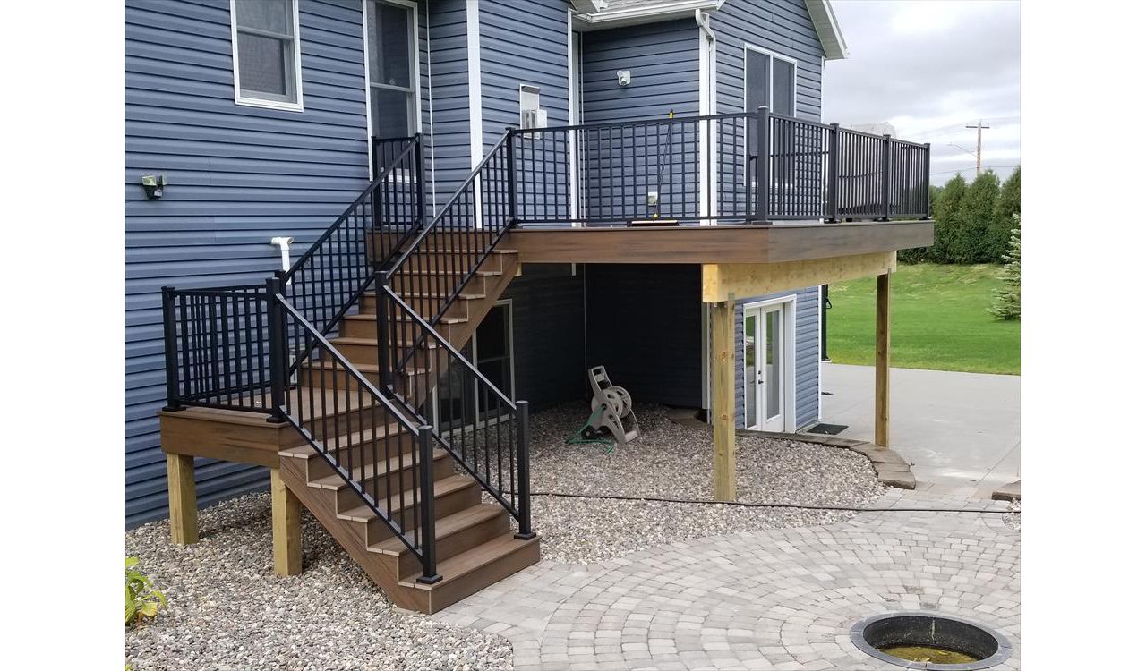 Trex Transcend Spiced Rum Decking and Trex Signature Rails, Byron MN