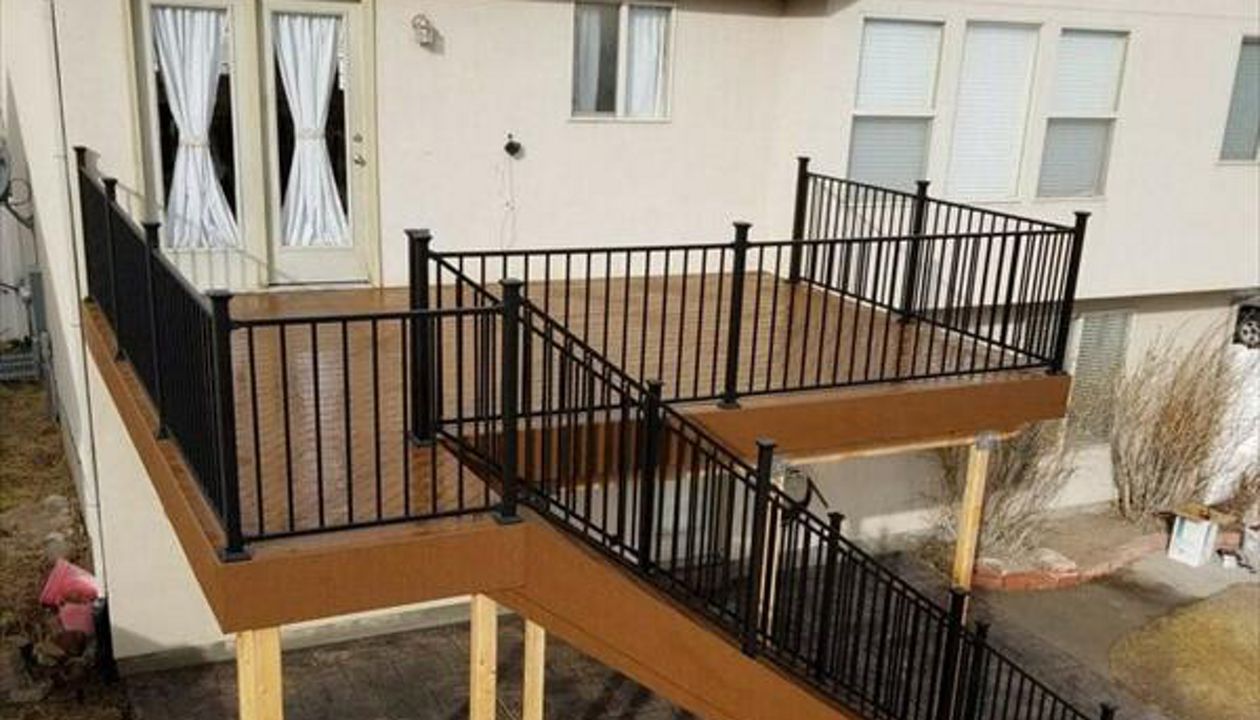 Composite saddle Trex deck 20x16 and matching fascia