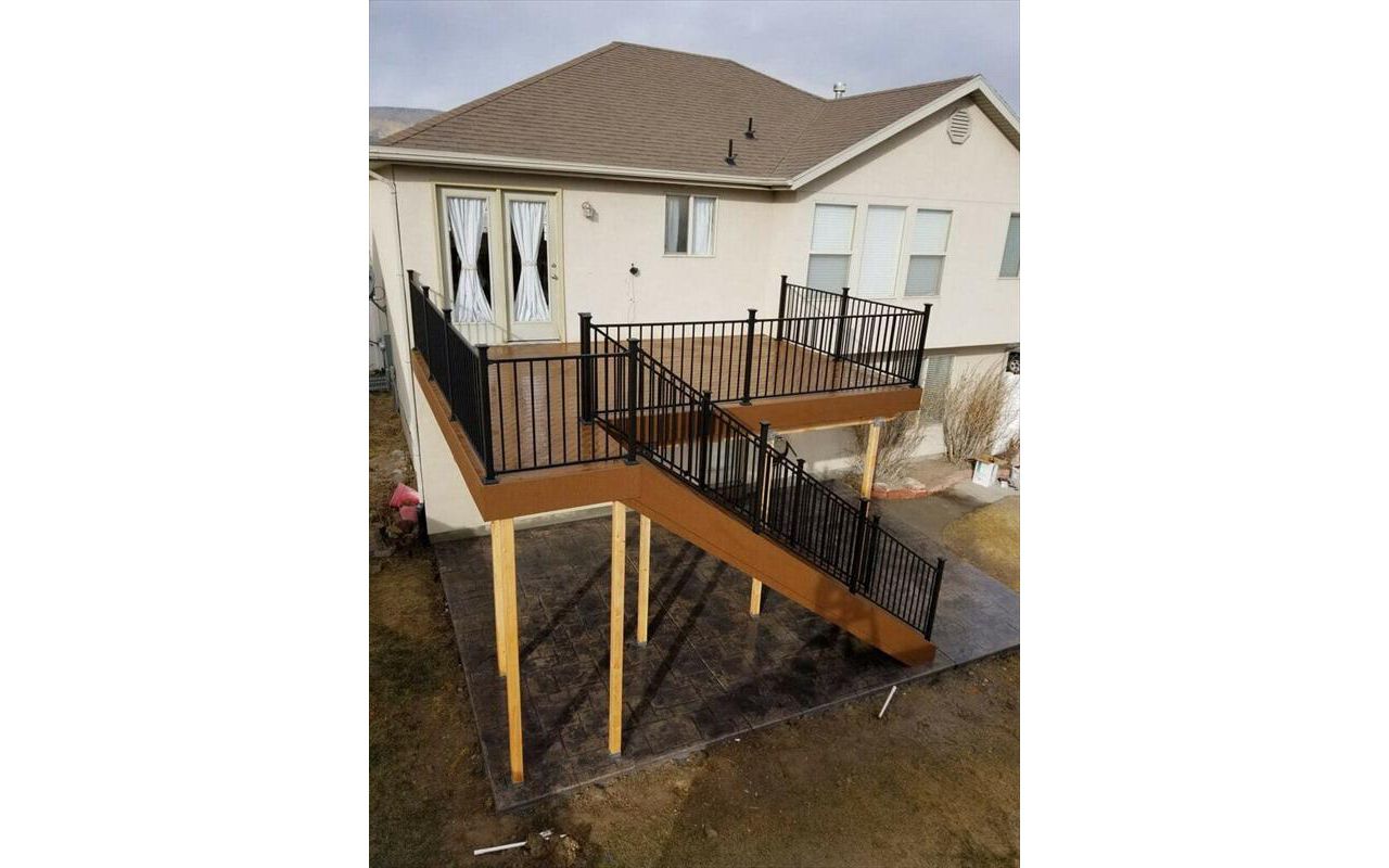 Composite saddle Trex deck 20x16 and matching fascia