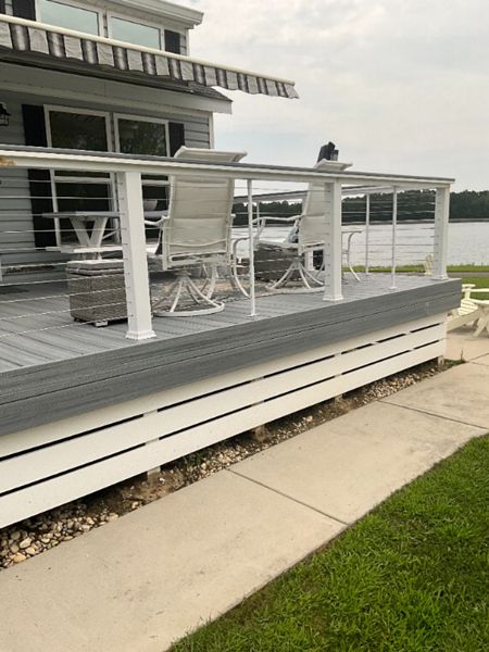New Trex Foggy Wharf deck with cables
