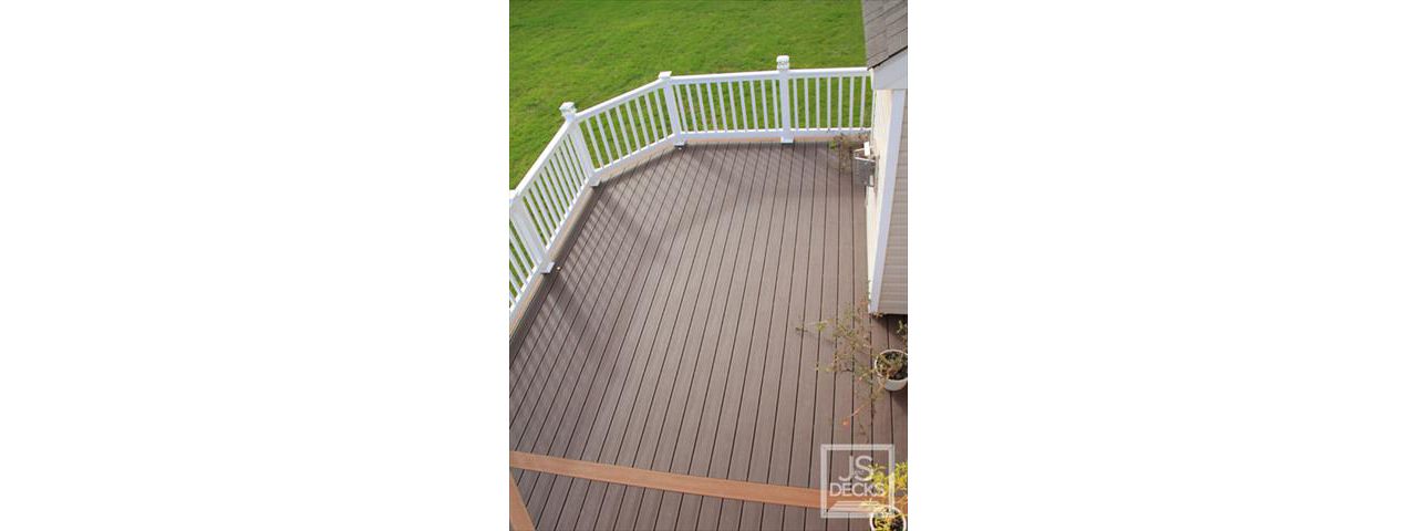 Vintage Lantern decking with PVC Railing