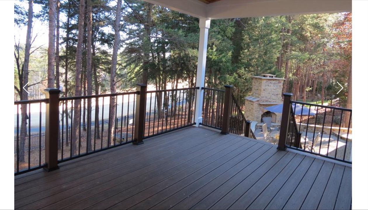 Trex Spiced Rum Decking with Trex Signature Railing in Black