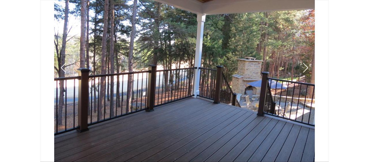 Trex Spiced Rum Decking with Trex Signature Railing in Black