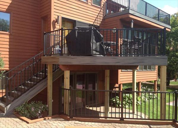 Trex Transcend Decking with Aluminum Handrail