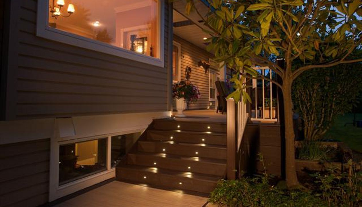 Trex Transcend Decking with Railing and Trex riser lights &amp;amp;amp;quot;Rope Swing and Vintage Lantern- White Rock BC