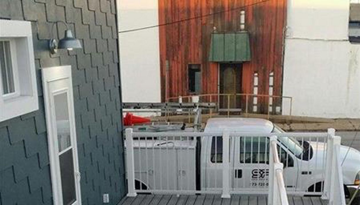 Trex Transcend Island Mist decking at Lake of the Ozarks