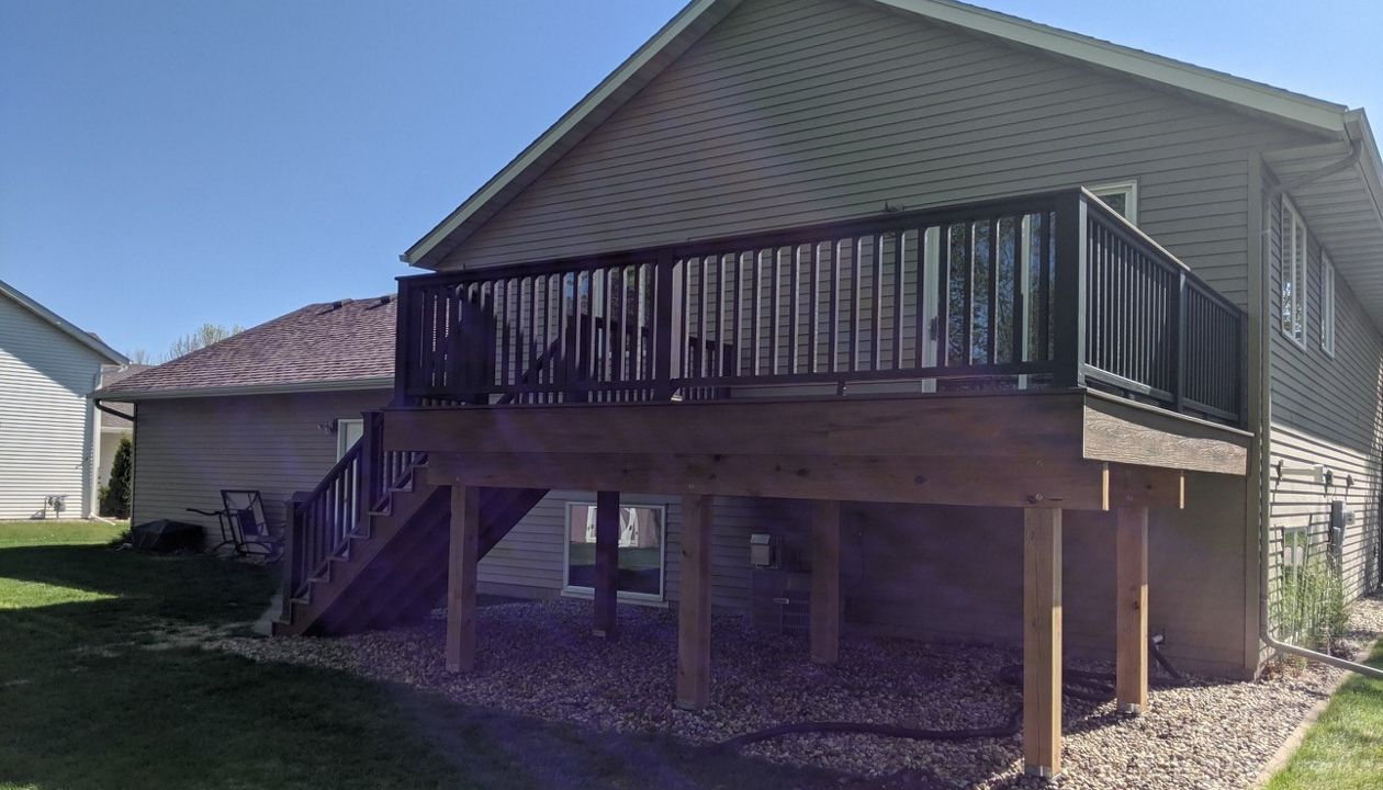 Trex Composite Decking & Continuous Transcend Drink Rail Mankato, MN Area