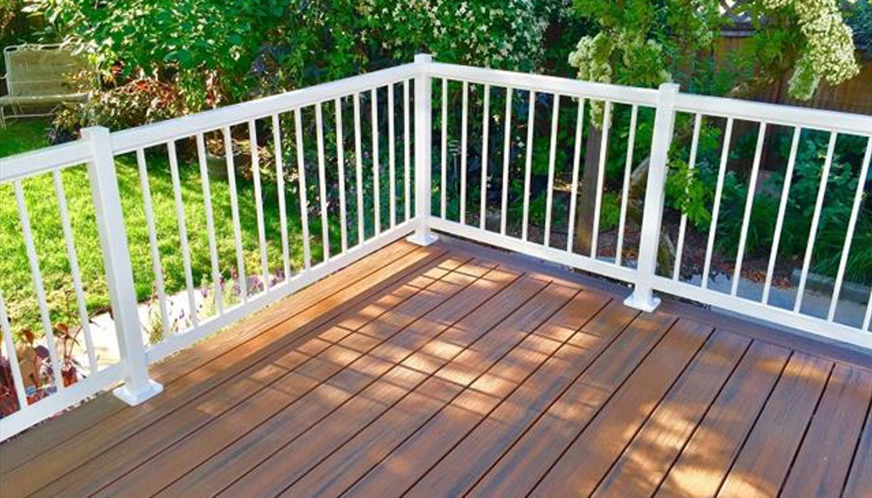 Oregon Trex Transcedn Spiced Rum deck w/ picture frame