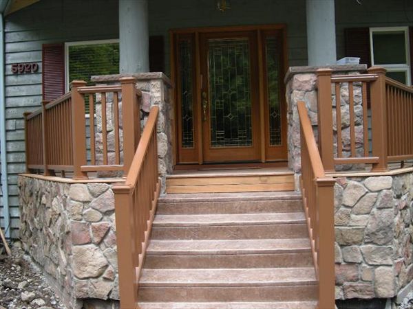 Transcends tree house rail system