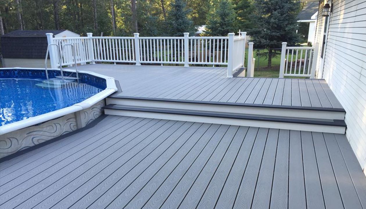 Trex Select Series Pebble Grey Pool Deck