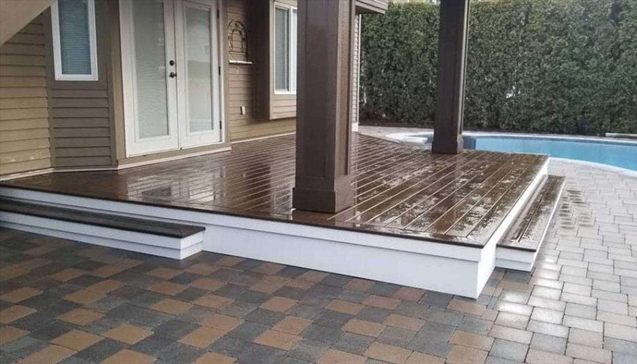 Trex deck in great outdoor living space