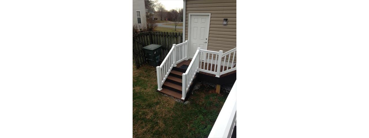 Trex Select stairs give durable way to get on deck