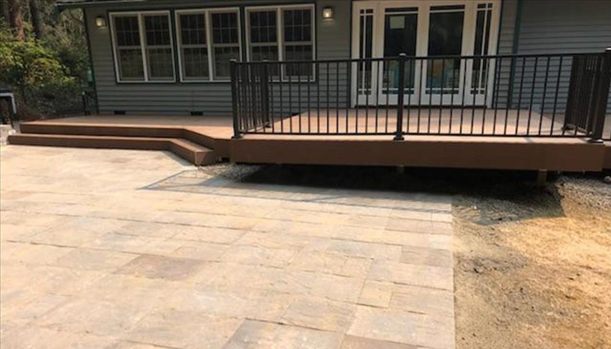 Trex Deck Saddle in Silverdale Wa by Million’s Custom Landscaping and Decks