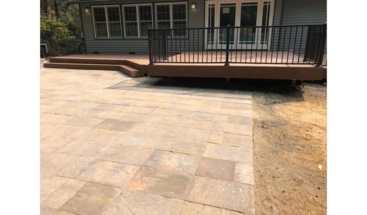Trex Deck Saddle in Silverdale Wa by Million’s Custom Landscaping and Decks