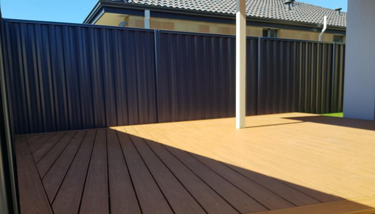 Trex Transcend - Tiki Torch - Pearsall