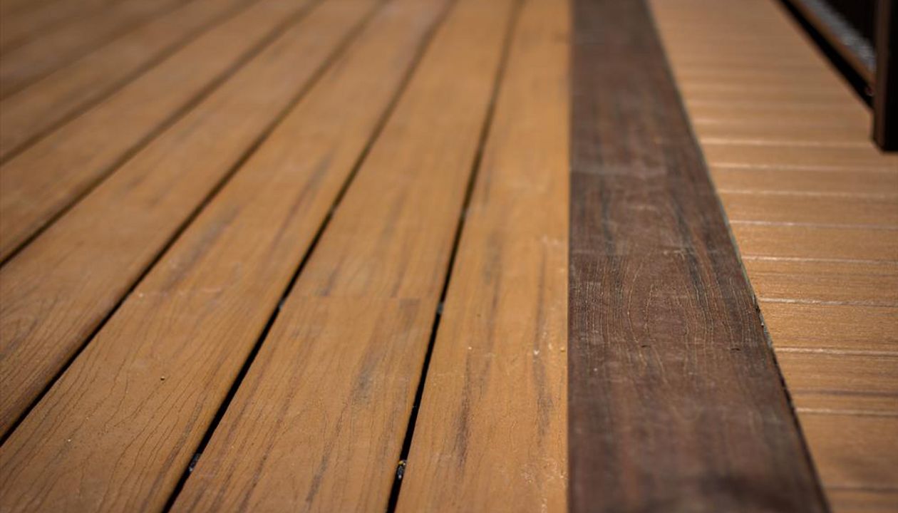 Forest Lake pool deck and alfresco area