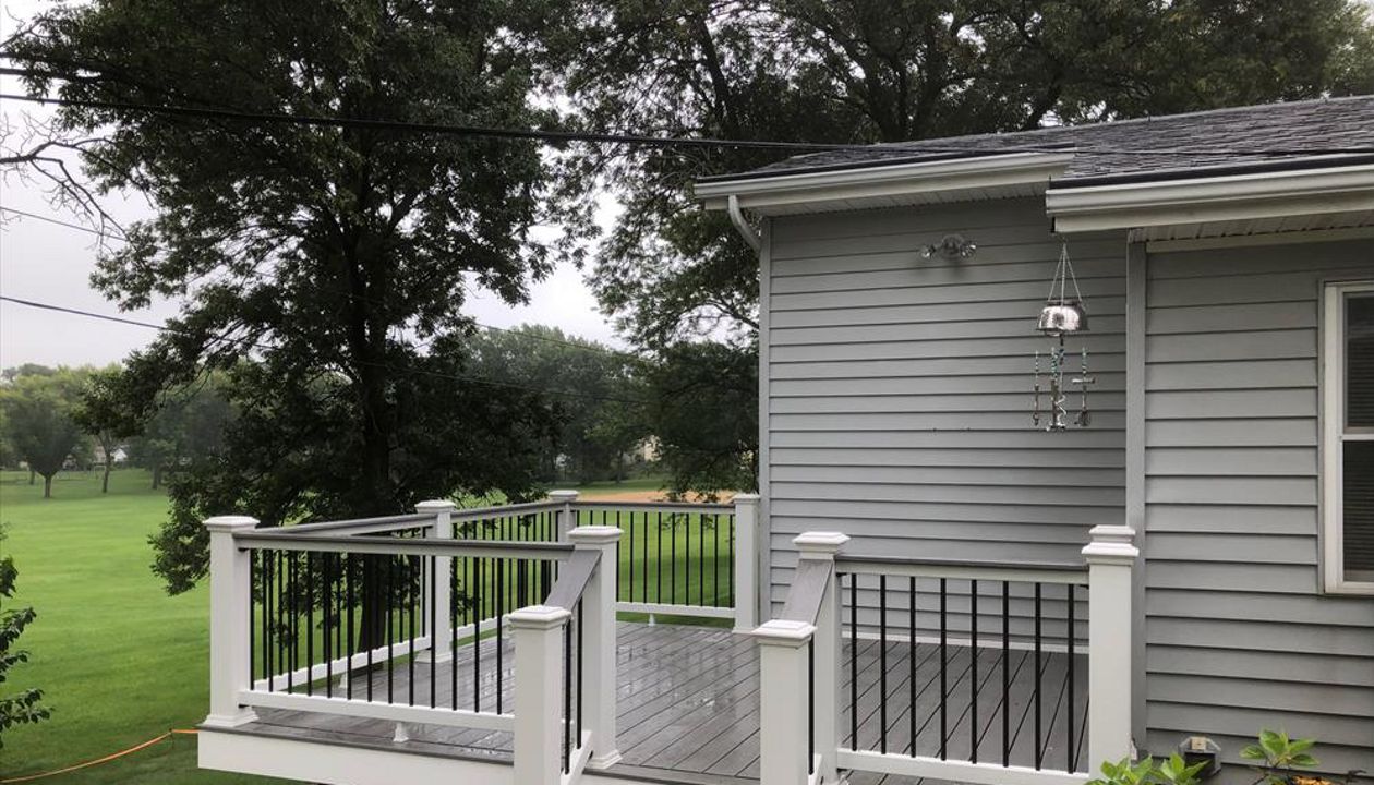 Trex Select Pebble Gray Decking With Large White 6x6 Select Post Sleeve And Trex Select Railings Cedar Rapids Iowa