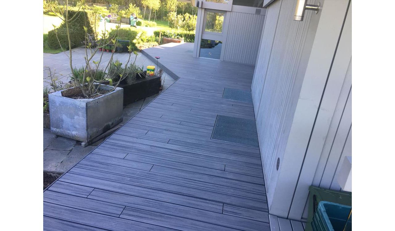 Huf Haus Project Kent Island Mist