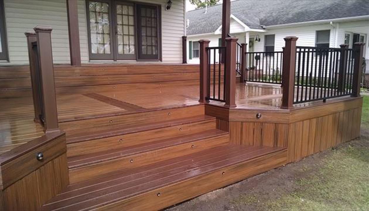 Custom decks in Roscommon, Houghton Lake, Higgins Lake