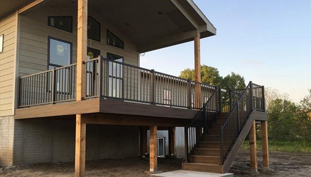 Trex Transcend deck, Omaha Metro area, Nebraska