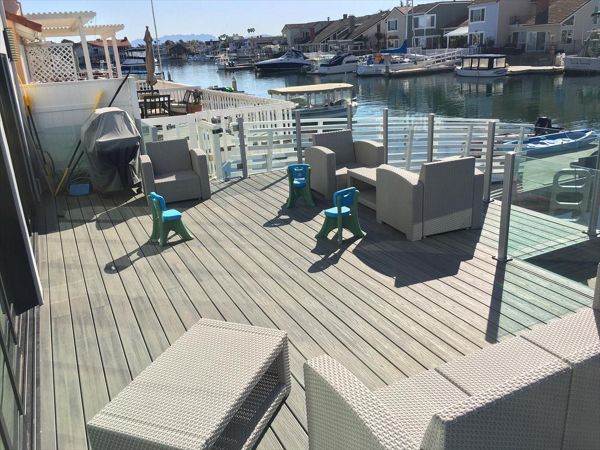 Beach Harbor oceanfront deck tropical Trex decking railing