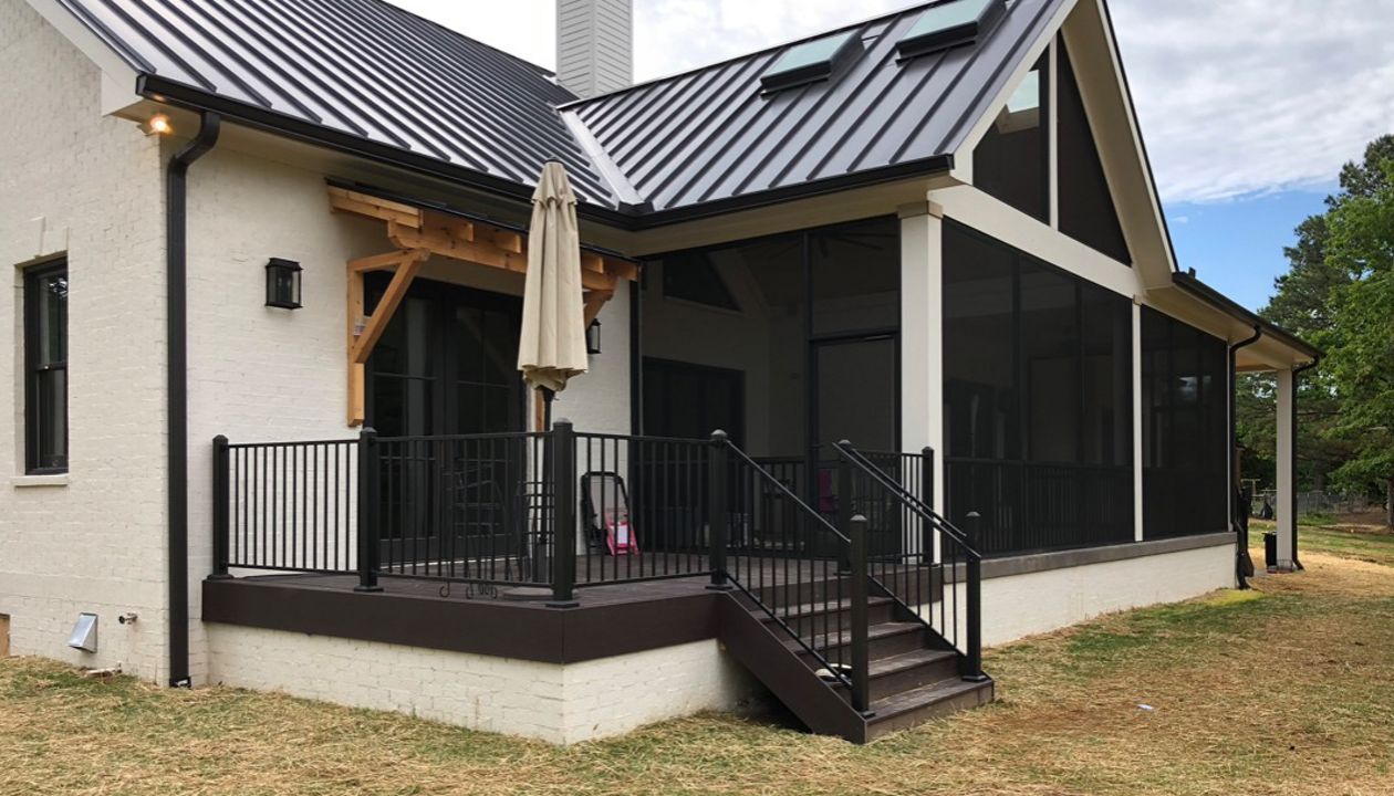 Deck completed in Leipers Fork, TN