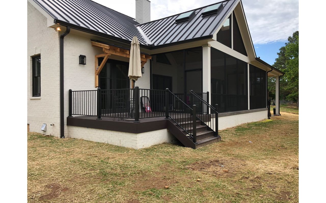 Deck completed in Leipers Fork, TN