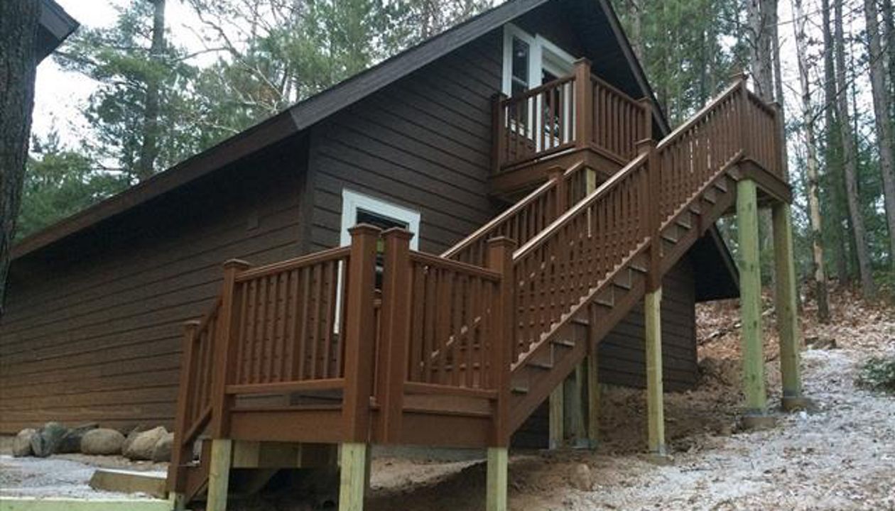 Trex custom deck, WI