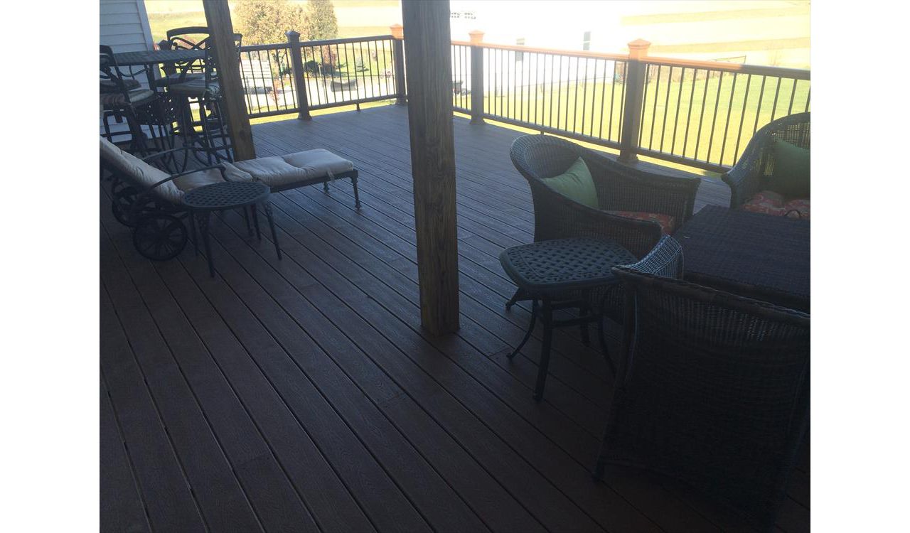 Trex Transcend Tree House decking with Tree House Transcend railing in Council Bluffs, IA