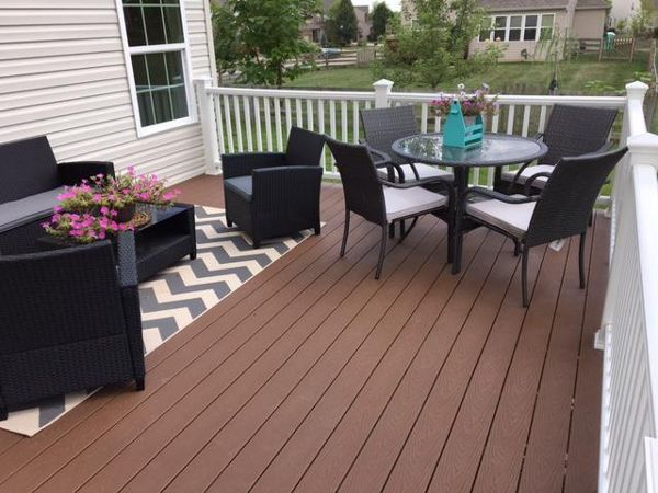 Trex Transcend Spiced Rum w/ White Transcend railing.